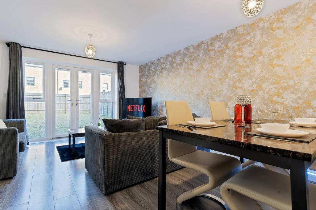 Luxury Birmingham City Centre Townhouse With Free Parking - Sleeps 4 - Perfect For Contractors, Business Travellers, Families And Other Groups - Near Bullring, Newstreet, Selfridges, Nec, Nia & Birmingham Airport Eksteriør billede